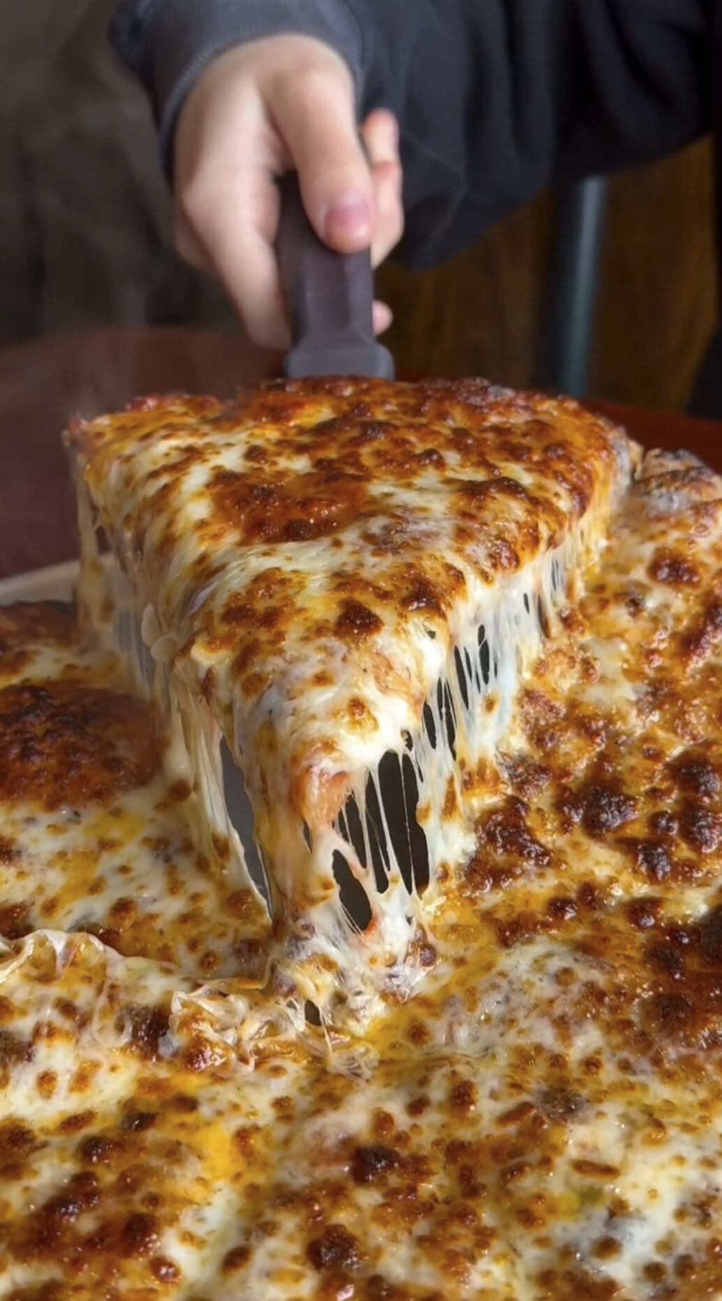Glass Nickel Super Cheesy Pizza